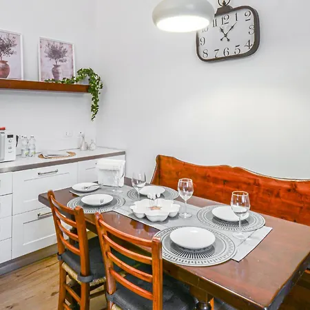 1 Bedroom Lovely In Appartement *